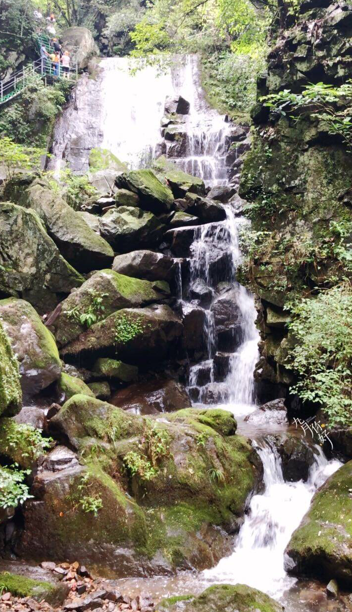 藏龙百瀑1